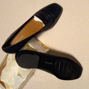 🥿 Woman's Navy Loafers